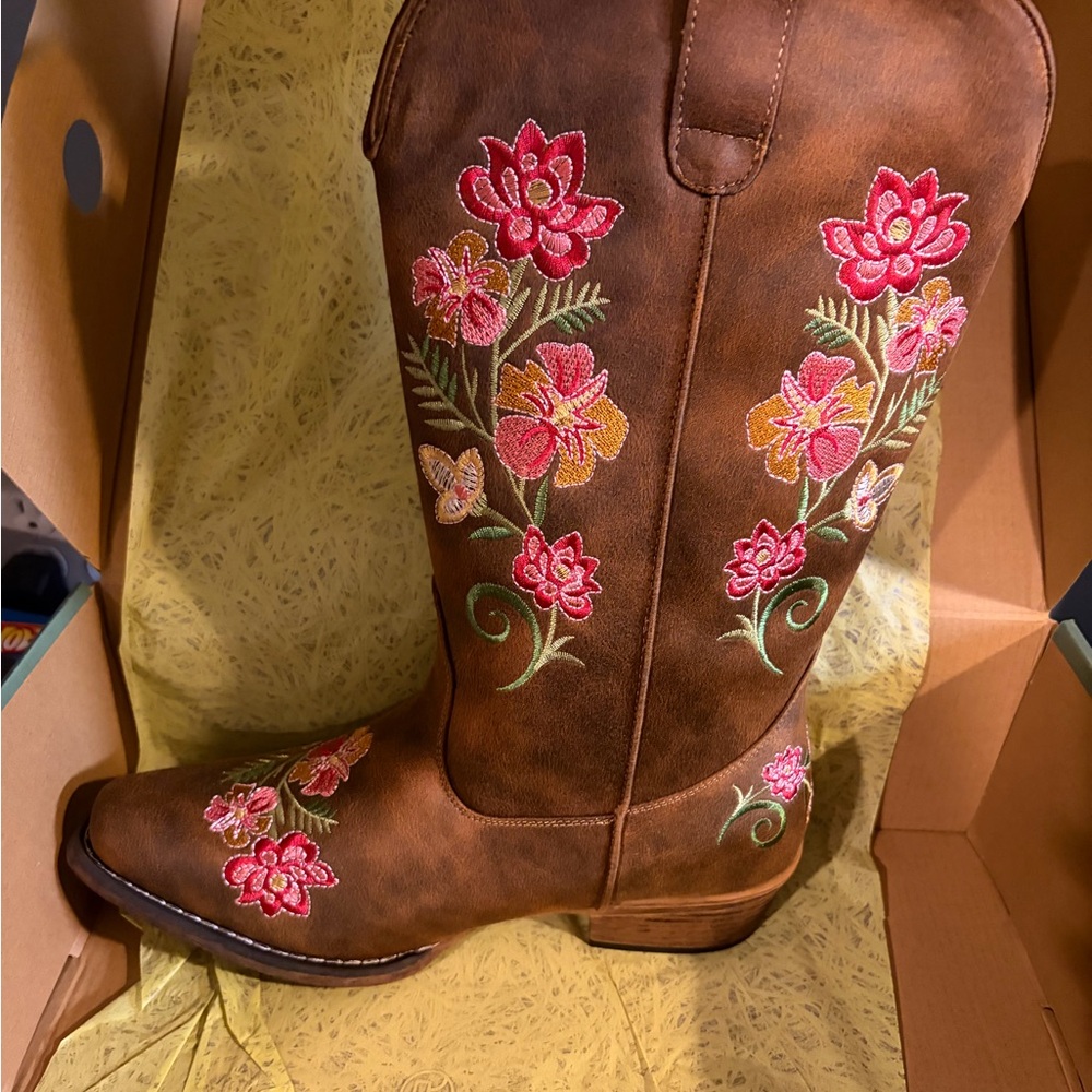 NEW Roper Brown Cowboy Cowgirl Boots with Floral Embroidery NWT in box - Picture 10 of 15